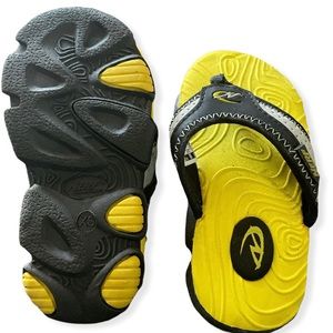 Nerf Thong Flip Flop Sandals Toddler Boys Sz 7 Black YelloW Gray summer footwear